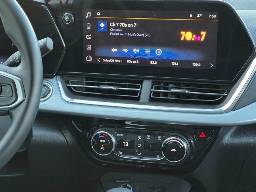 Chevrolet Trax Vehicle Full-screen Gallery Image 13