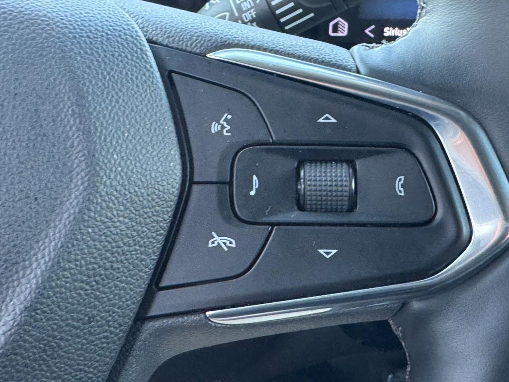 Chevrolet Trax Vehicle Full-screen Gallery Image 18