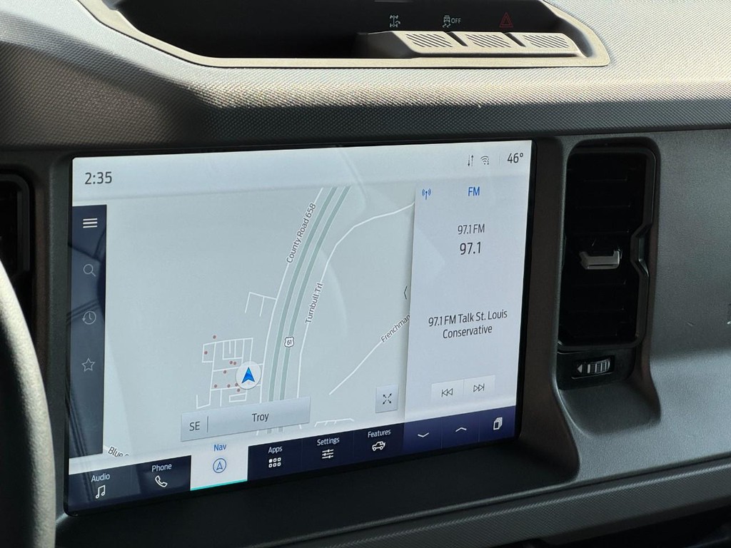 Ford Bronco Vehicle Full-screen Gallery Image 15