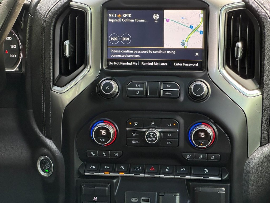 Chevrolet Silverado 1500 Vehicle Full-screen Gallery Image 13