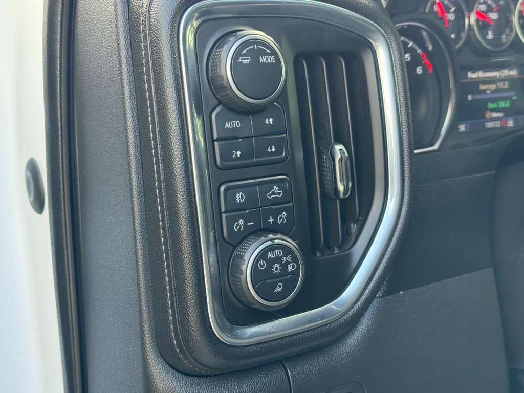 Chevrolet Silverado 1500 Vehicle Full-screen Gallery Image 17