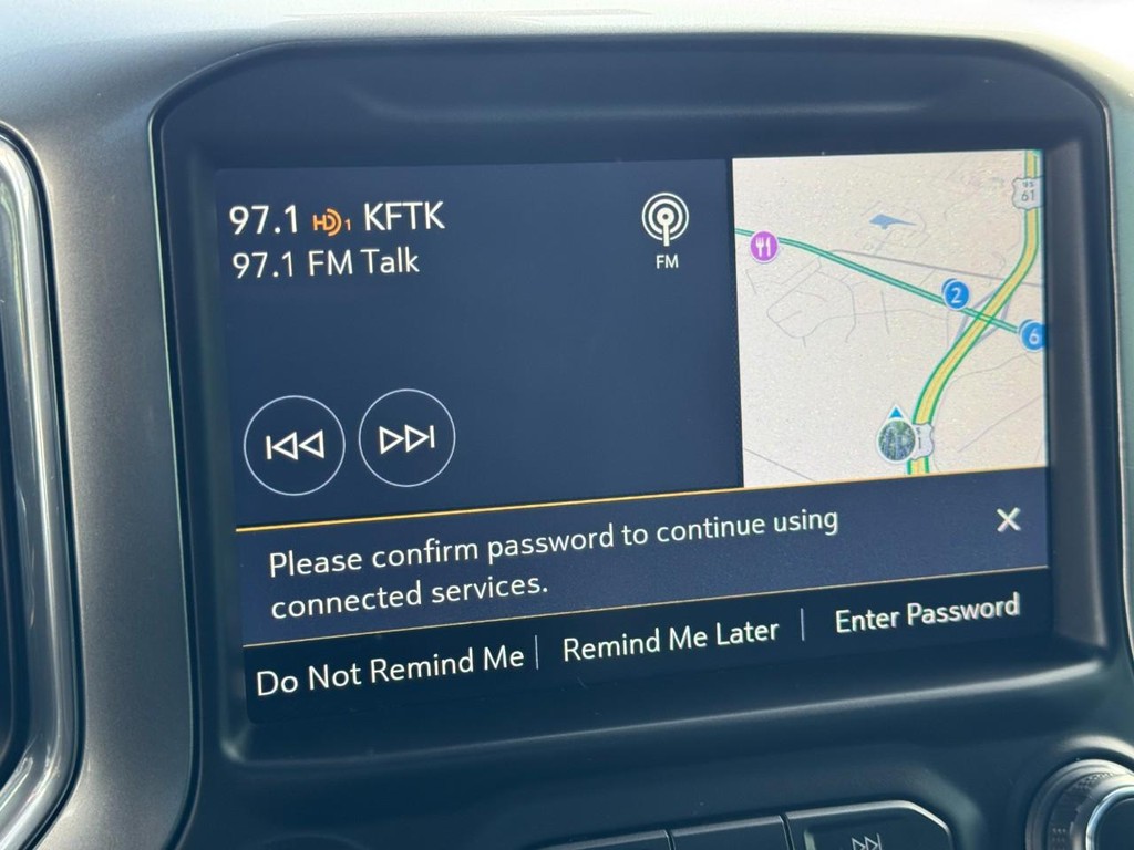 Chevrolet Silverado 1500 Vehicle Full-screen Gallery Image 21