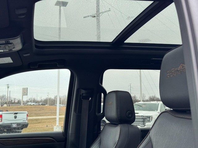 2024 Chevrolet Suburban High Country - Photo 28