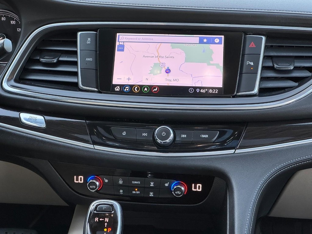 Buick Enclave Vehicle Full-screen Gallery Image 14