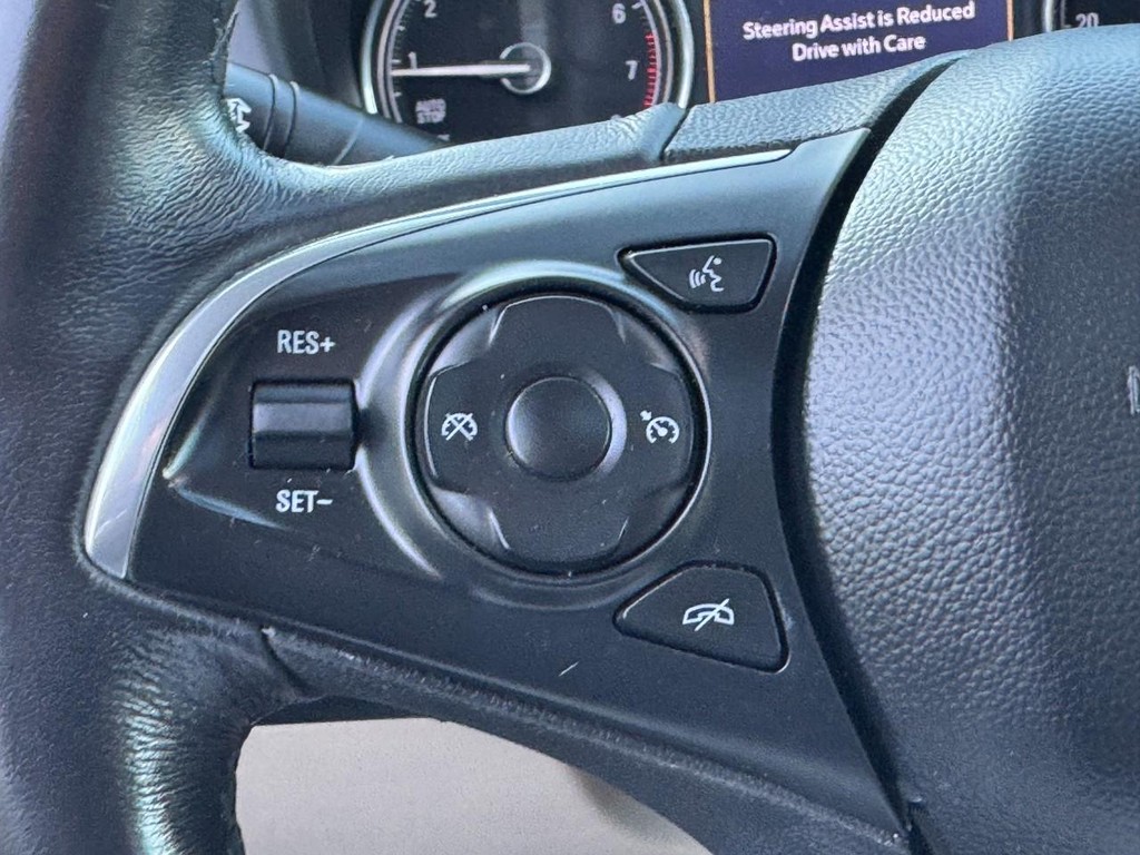 Buick Enclave Vehicle Full-screen Gallery Image 19