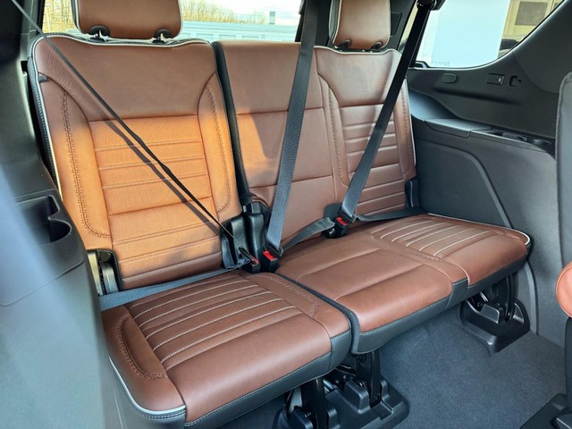 2024 GMC Yukon Denali Ultimate - Photo 14