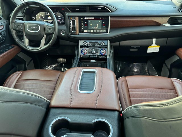 2024 GMC Yukon Denali Ultimate - Photo 15