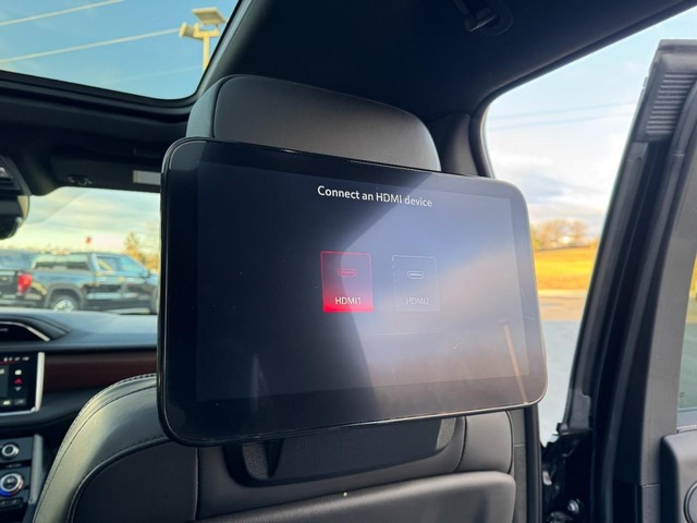 2024 GMC Yukon Denali Ultimate - Photo 22