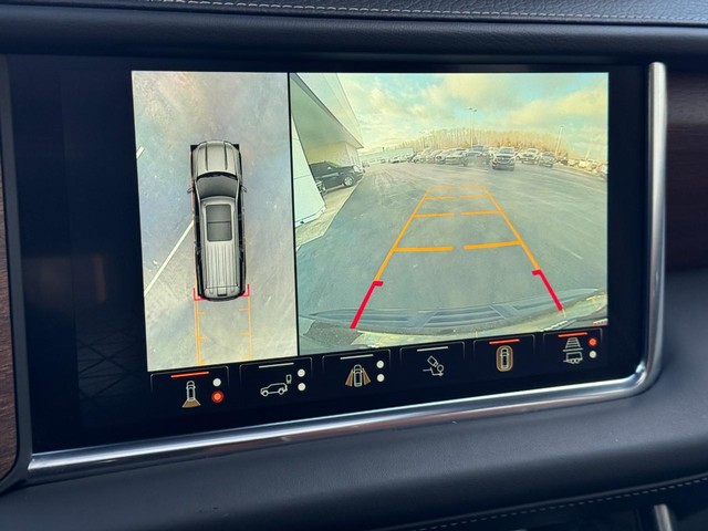 2024 GMC Yukon Denali Ultimate - Photo 28