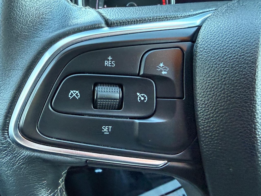 Buick Encore GX Vehicle Full-screen Gallery Image 16