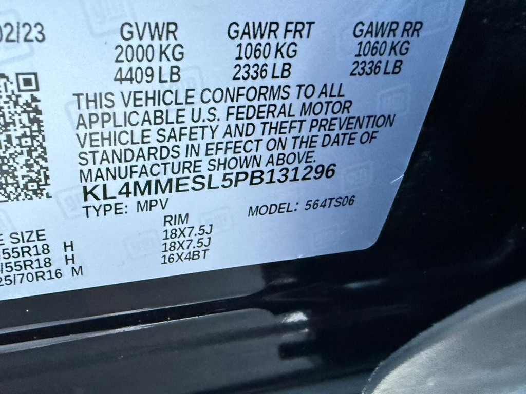 Buick Encore GX Vehicle Full-screen Gallery Image 22