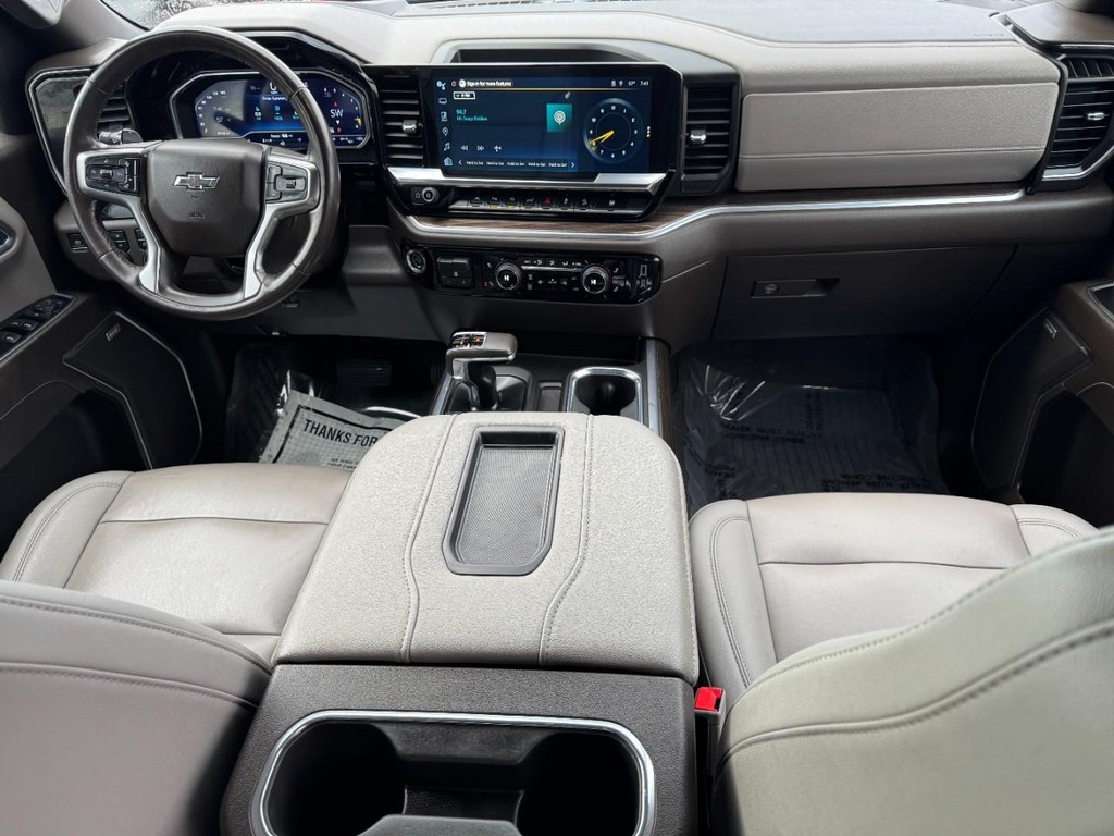 Chevrolet Silverado 1500 Vehicle Full-screen Gallery Image 11