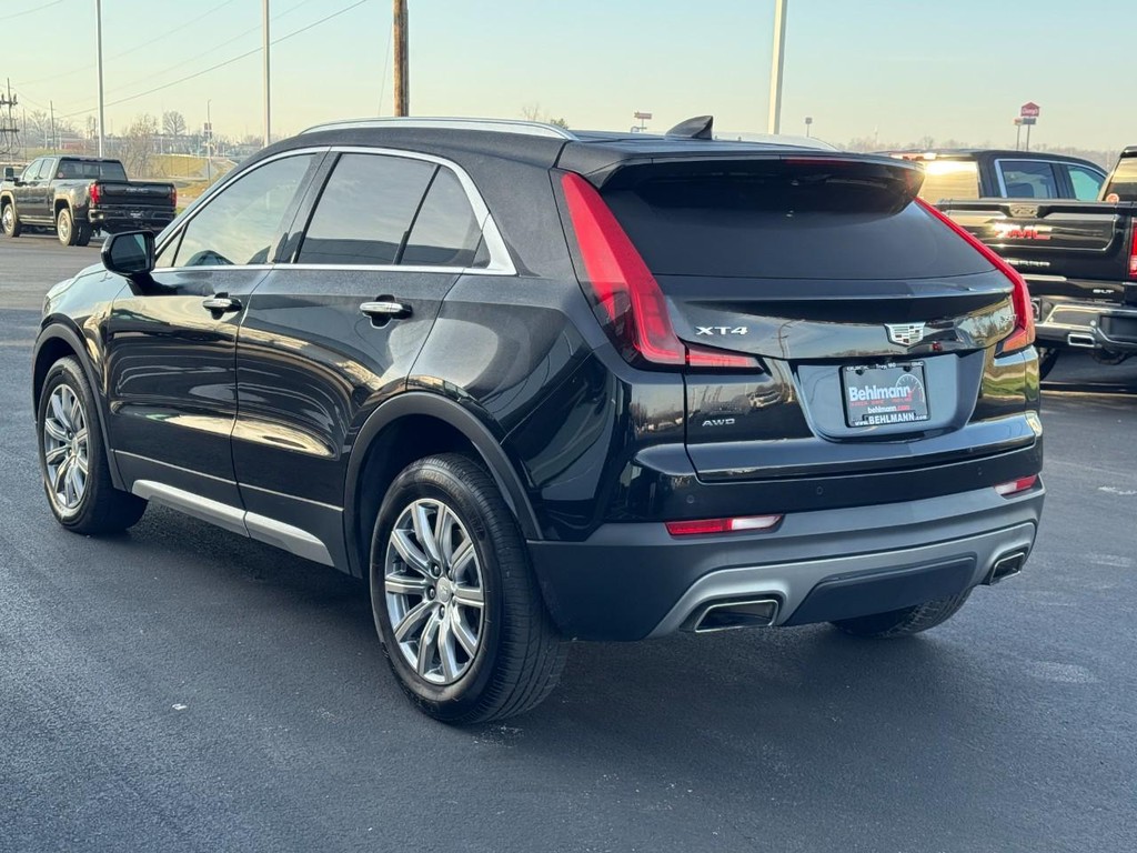 Cadillac XT4 Vehicle Full-screen Gallery Image 06
