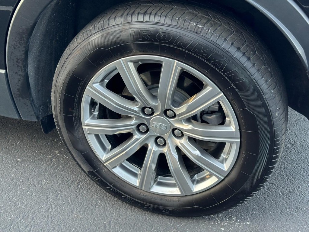 Cadillac XT4 Vehicle Full-screen Gallery Image 07