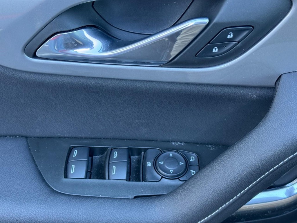 Chevrolet Blazer Vehicle Full-screen Gallery Image 23