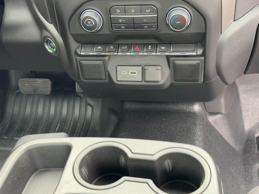 Chevrolet Silverado 1500 Vehicle Full-screen Gallery Image 14