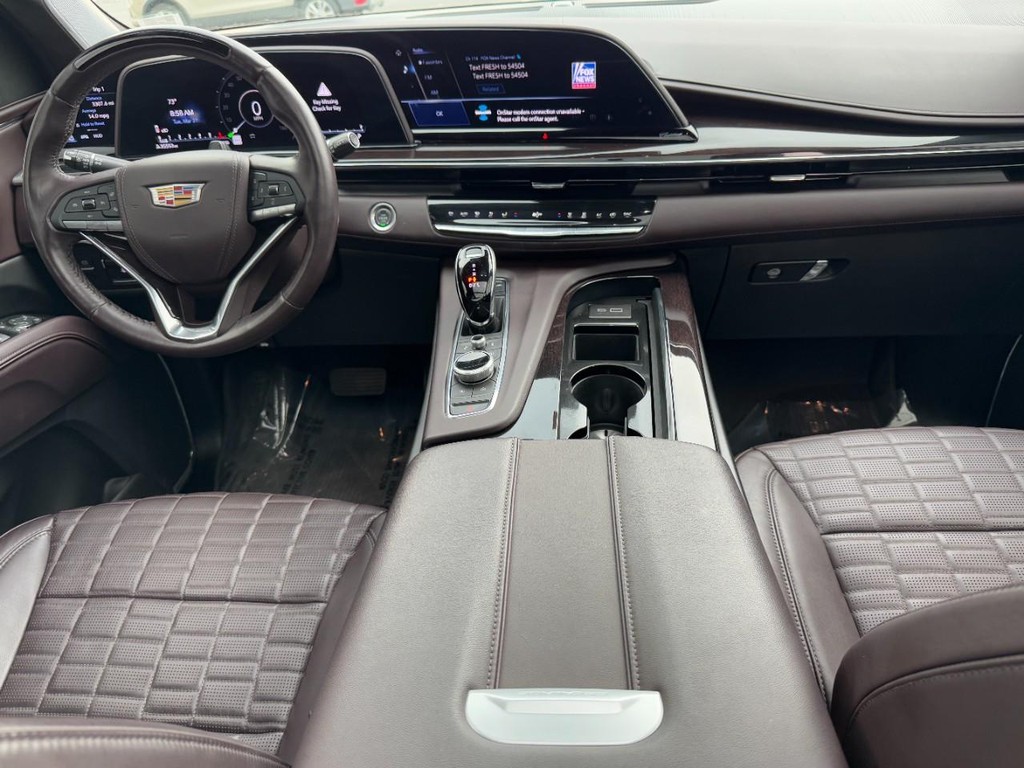 Cadillac Escalade Vehicle Full-screen Gallery Image 13