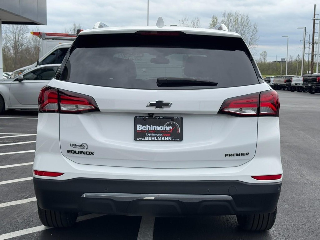 Chevrolet Equinox Vehicle Full-screen Gallery Image 04