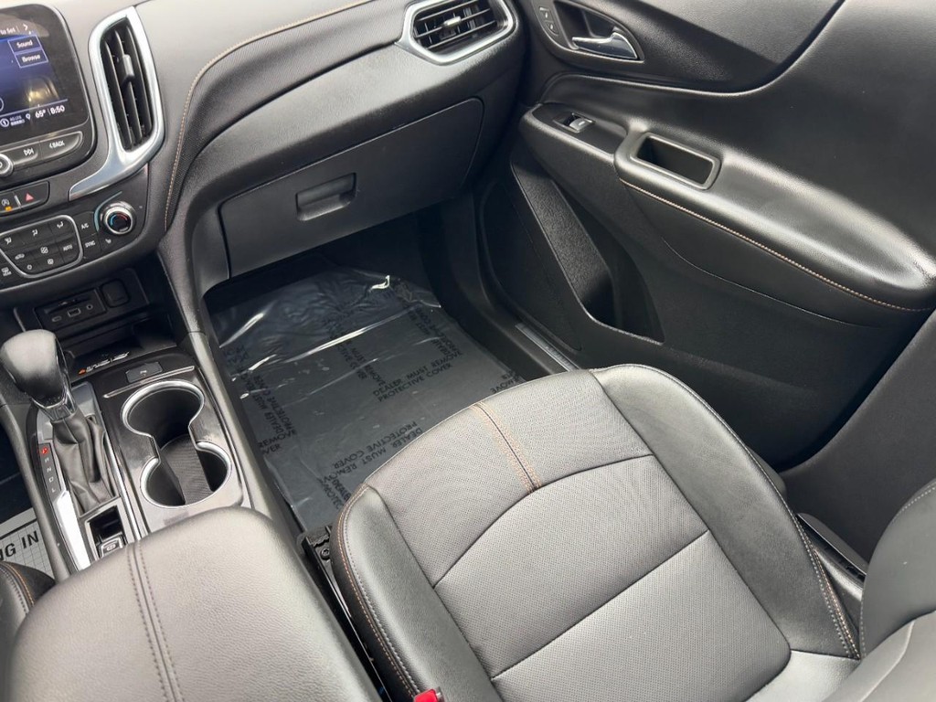 Chevrolet Equinox Vehicle Full-screen Gallery Image 15