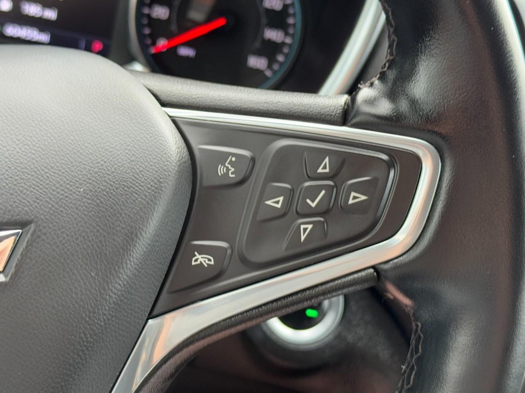 Chevrolet Equinox Vehicle Full-screen Gallery Image 18