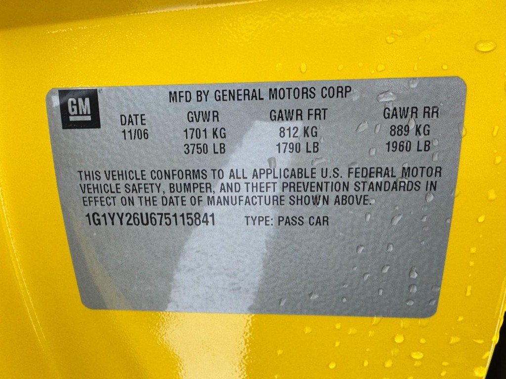 Chevrolet Corvette Vehicle Full-screen Gallery Image 25