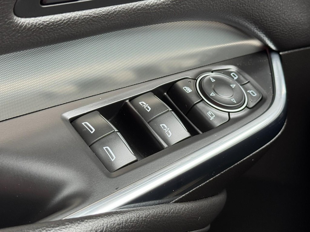 Cadillac XT4 Vehicle Full-screen Gallery Image 22