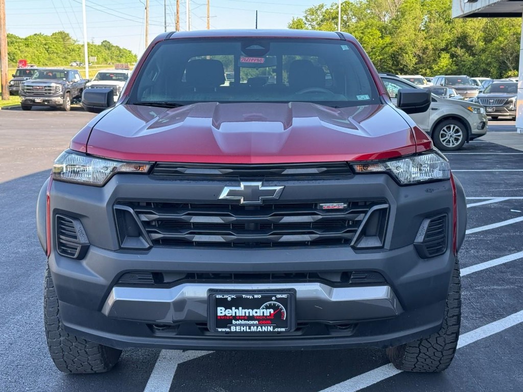 Chevrolet Colorado Vehicle Full-screen Gallery Image 09