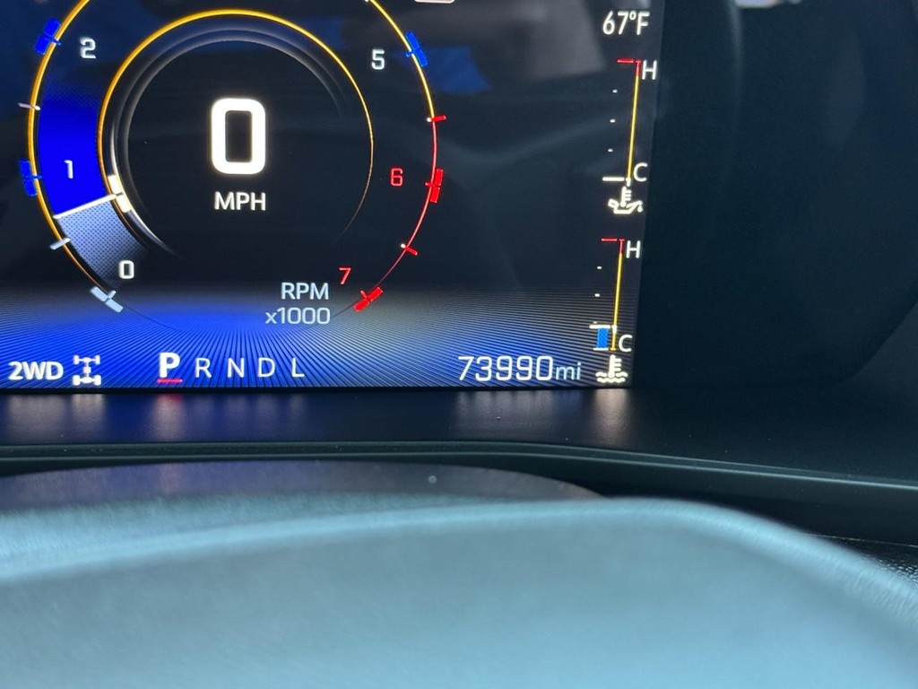 Chevrolet Colorado Vehicle Full-screen Gallery Image 18