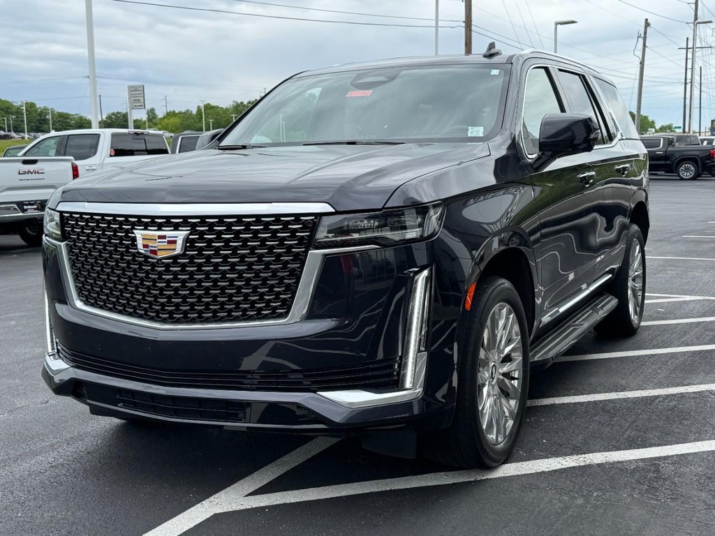 Cadillac Escalade Vehicle Full-screen Gallery Image 08