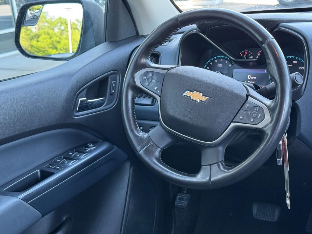 Chevrolet Colorado Vehicle Full-screen Gallery Image 12