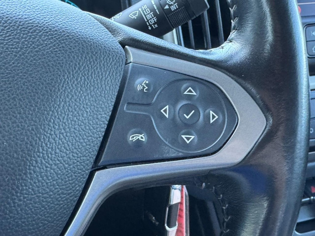 Chevrolet Colorado Vehicle Full-screen Gallery Image 17