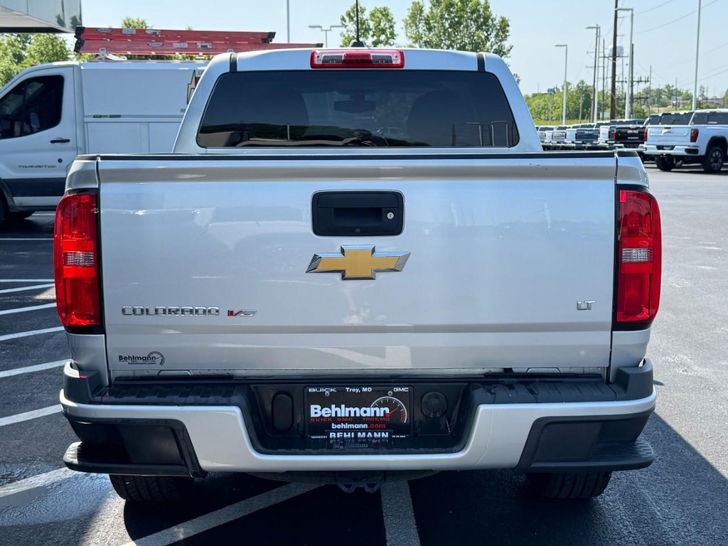 View vehicle photo 5