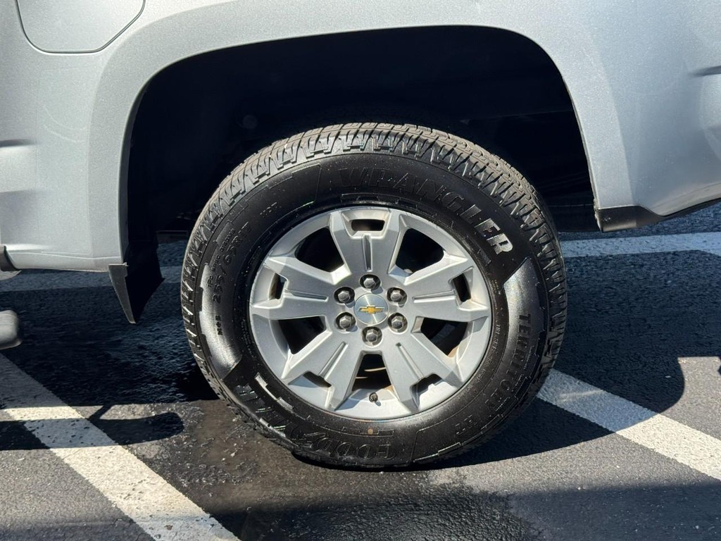 Chevrolet Colorado Vehicle Full-screen Gallery Image 07