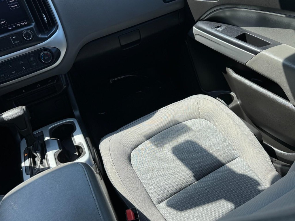 Chevrolet Colorado Vehicle Full-screen Gallery Image 15