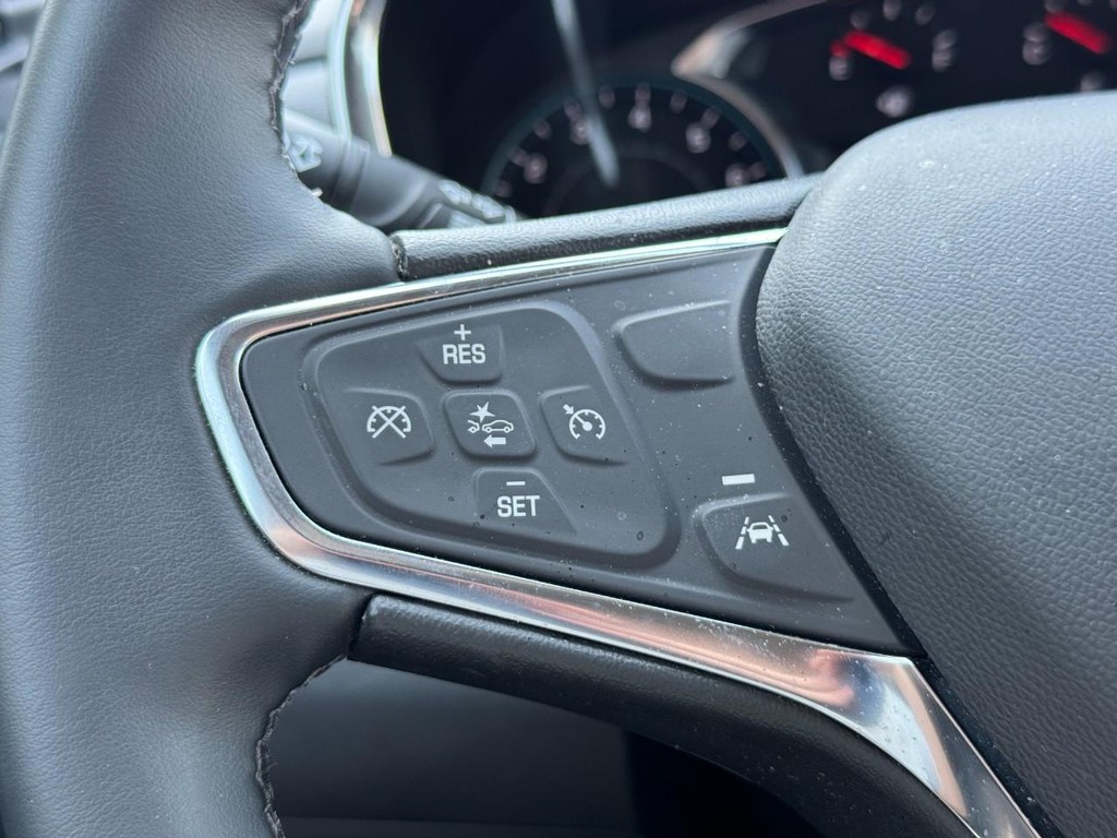 Chevrolet Equinox Vehicle Full-screen Gallery Image 11