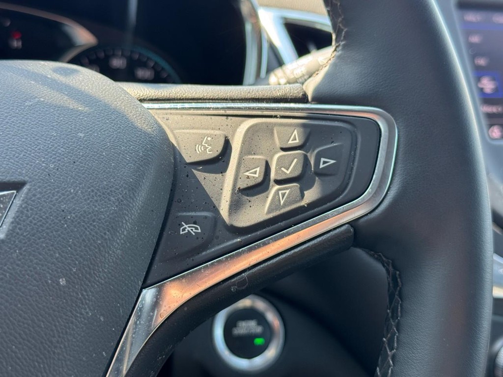 Chevrolet Equinox Vehicle Full-screen Gallery Image 12