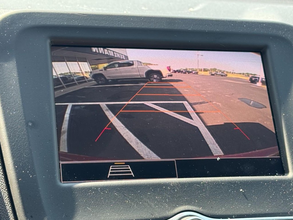 Chevrolet Equinox Vehicle Full-screen Gallery Image 15