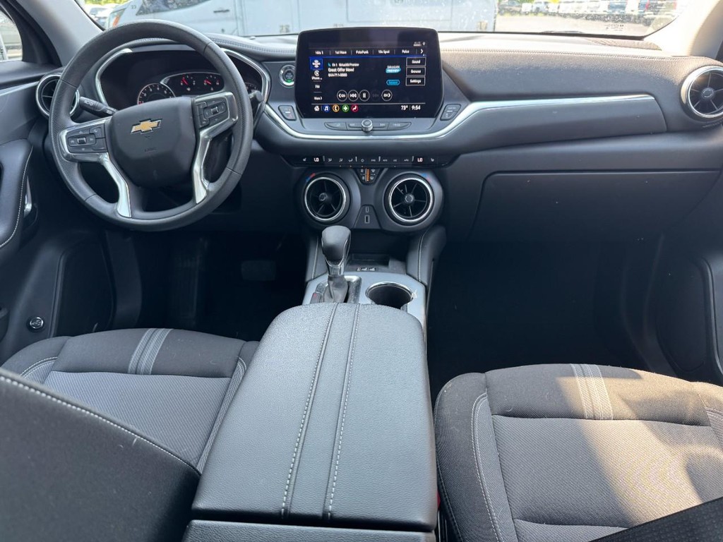 Chevrolet Blazer Vehicle Full-screen Gallery Image 11