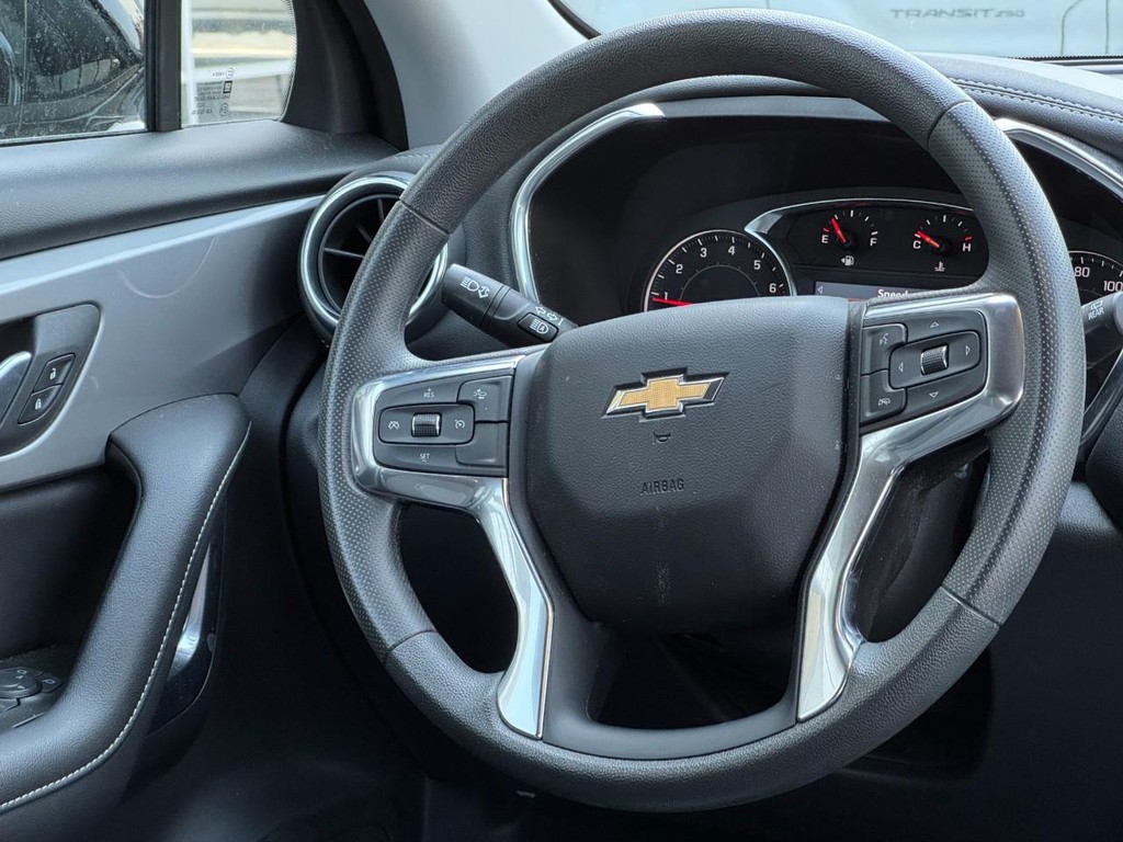Chevrolet Blazer Vehicle Full-screen Gallery Image 12