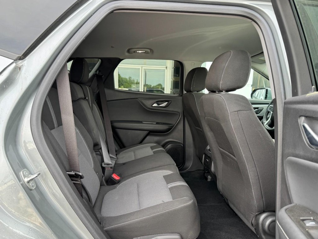 Chevrolet Blazer Vehicle Full-screen Gallery Image 10