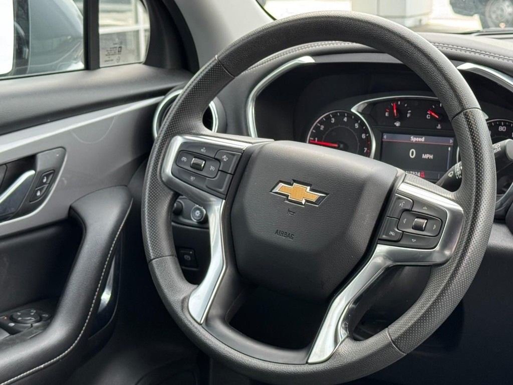 Chevrolet Blazer Vehicle Full-screen Gallery Image 12