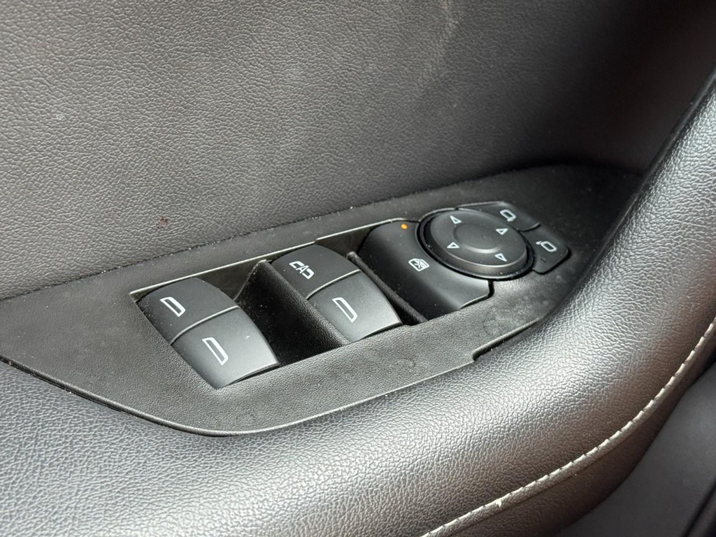 Chevrolet Blazer Vehicle Full-screen Gallery Image 21