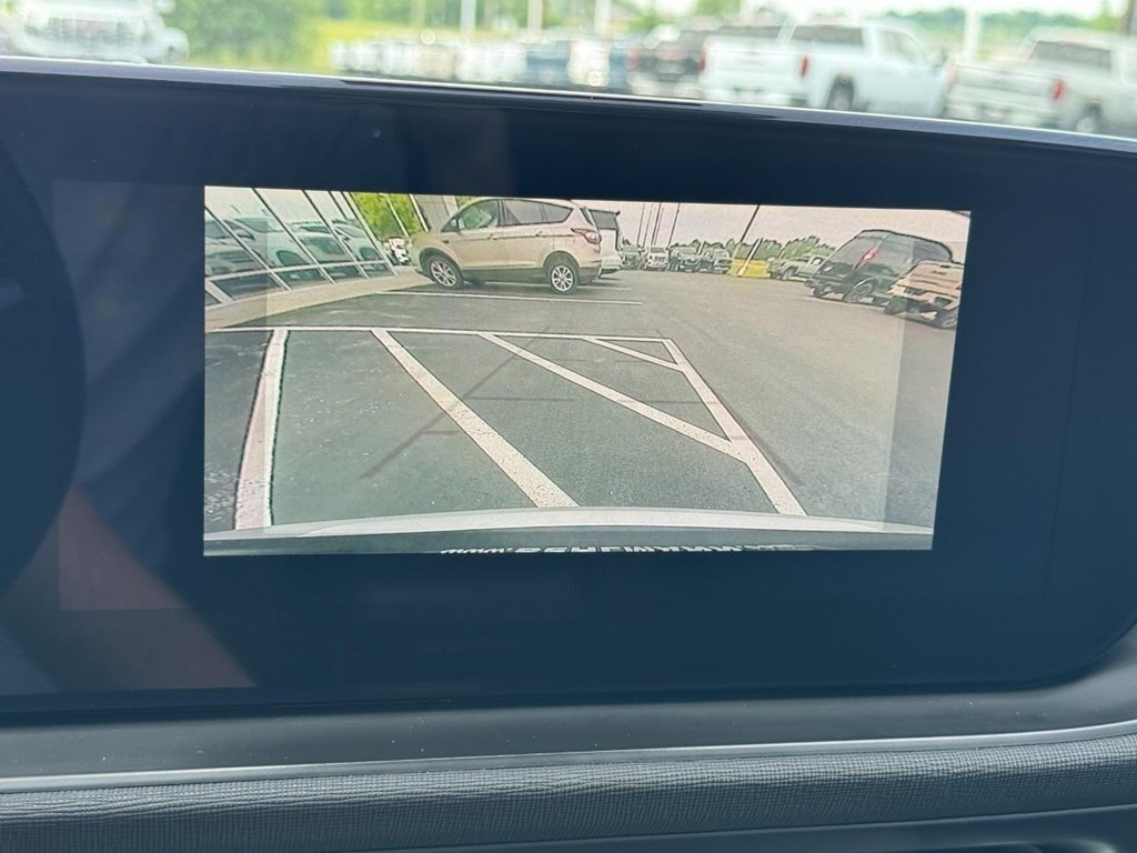 Buick Envista Vehicle Full-screen Gallery Image 20