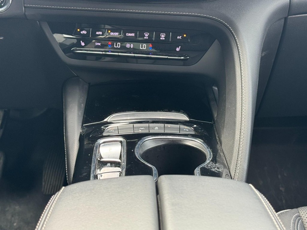 Buick Envision Vehicle Full-screen Gallery Image 14