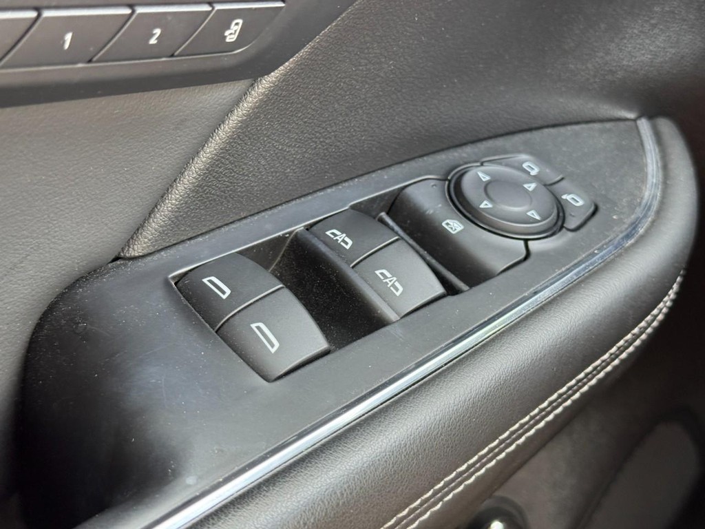 Buick Envision Vehicle Full-screen Gallery Image 22