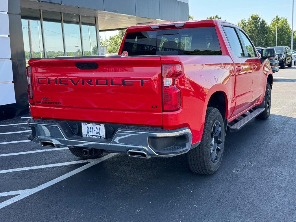 Chevrolet Silverado 1500 Vehicle Full-screen Gallery Image 03