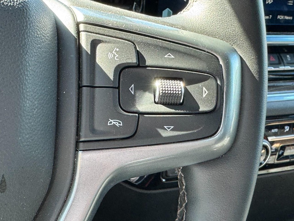 Chevrolet Silverado 1500 Vehicle Full-screen Gallery Image 20