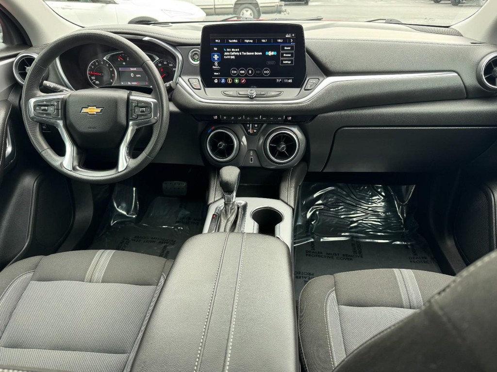 Chevrolet Blazer Vehicle Full-screen Gallery Image 11