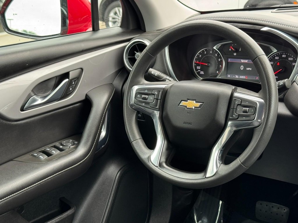 Chevrolet Blazer Vehicle Full-screen Gallery Image 12