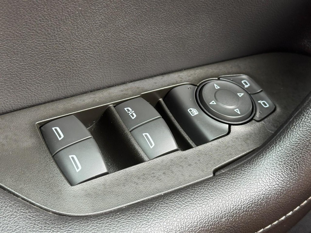 Chevrolet Blazer Vehicle Full-screen Gallery Image 20